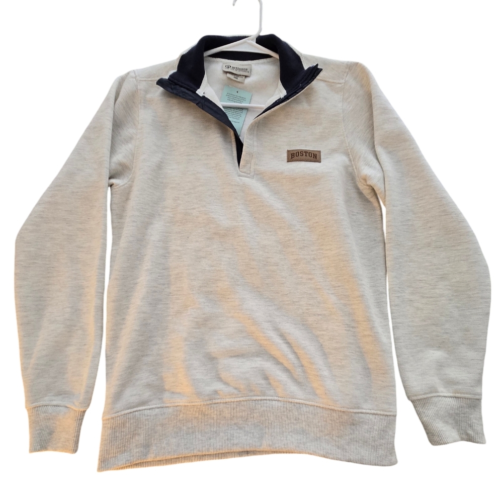 Artisans pullover Boston sweatshirt. Women's size S. Color in light gray